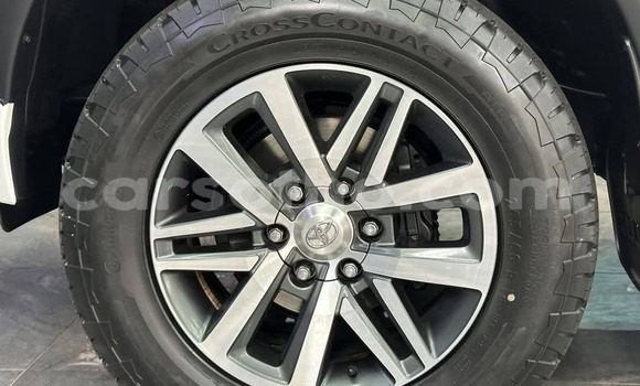 Sayi Na hannu Toyota Hilux White Mota in Hlotse a Leribe Sayi Na hannu Toyota Hilux White Mota in Hlotse a Leribe