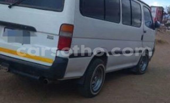 Sayi Na hannu Toyota Hiace White Mota in Maseru a Maseru Sayi Na hannu Toyota Hiace White Mota in Maseru a Maseru