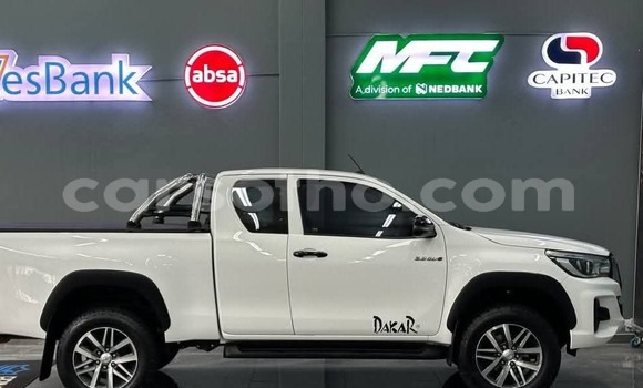 Sayi Na hannu Toyota Hilux White Mota in Hlotse a Leribe Sayi Na hannu Toyota Hilux White Mota in Hlotse a Leribe
