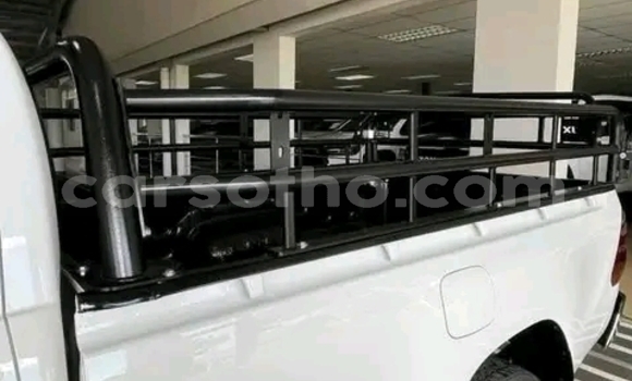 اشتري مستعمل Toyota Hilux White سيارة في Maseru في Maseru اشتري مستعمل Toyota Hilux White سيارة في Maseru في Maseru