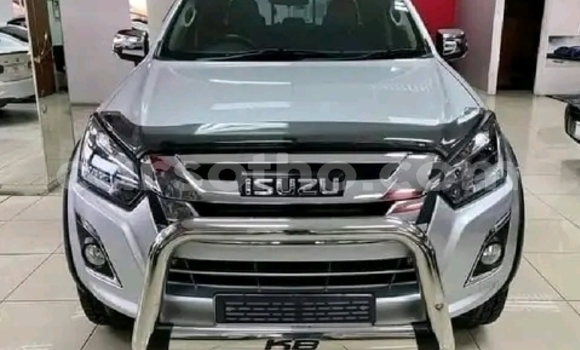 اشتري مستعمل Isuzu KB Silver سيارة في Maseru في Maseru