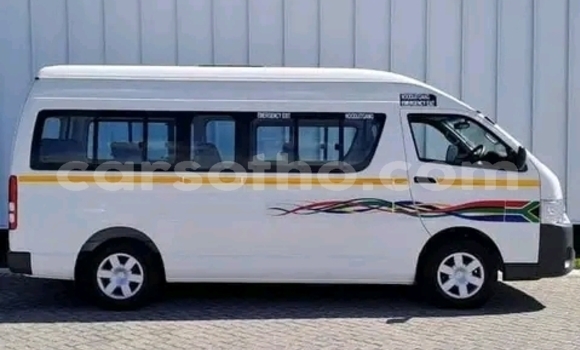 Acheter Occasion Voiture Toyota Siyaya Blanc à Maseru, Maseru Acheter Occasion Voiture Toyota Siyaya Blanc à Maseru, Maseru