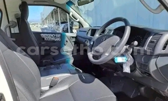 Acheter Occasion Voiture Toyota Siyaya Blanc à Maseru, Maseru Acheter Occasion Voiture Toyota Siyaya Blanc à Maseru, Maseru