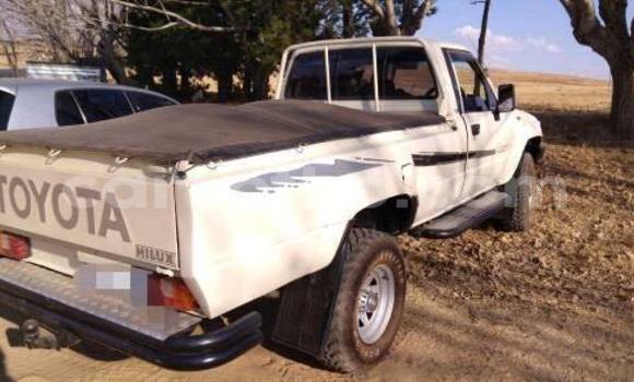 Acheter Occasion Voiture Toyota Hilux Blanc à Maseru, Maseru Acheter Occasion Voiture Toyota Hilux Blanc à Maseru, Maseru
