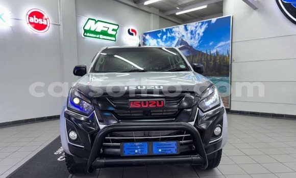 اشتري مستعمل Isuzu KB Silver سيارة في Hlotse في Leribe