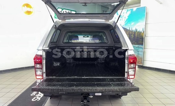 Acheter Occasion Voiture Isuzu KB Gris à Hlotse, Leribe Acheter Occasion Voiture Isuzu KB Gris à Hlotse, Leribe