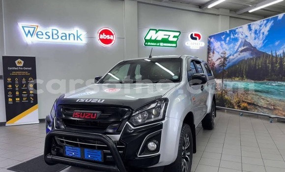 Acheter Occasion Voiture Isuzu KB Gris à Hlotse, Leribe Acheter Occasion Voiture Isuzu KB Gris à Hlotse, Leribe