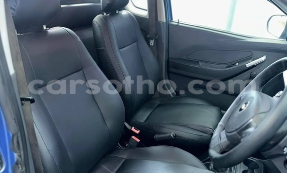 Buy Used Chevrolet Uplander Blue Car in Hlotse in Leribe Buy Used Chevrolet Uplander Blue Car in Hlotse in Leribe