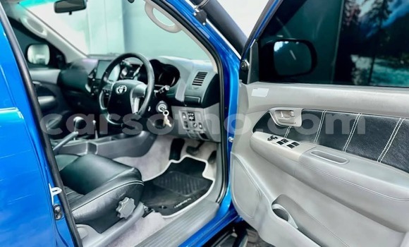 Acheter Occasion Voiture Toyota Hilux Bleu à Hlotse, Leribe Acheter Occasion Voiture Toyota Hilux Bleu à Hlotse, Leribe