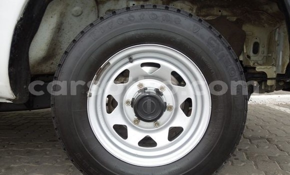 Acheter Occasion Voiture Nissan NP 300 Blanc à Maseru, Maseru Acheter Occasion Voiture Nissan NP 300 Blanc à Maseru, Maseru