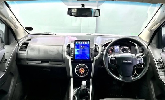 Acheter Occasion Voiture Isuzu KB Blanc à Hlotse, Leribe Acheter Occasion Voiture Isuzu KB Blanc à Hlotse, Leribe