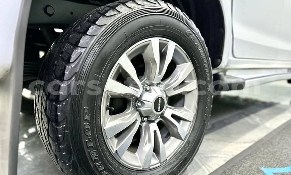 Acheter Occasion Voiture Isuzu KB Blanc à Hlotse, Leribe Acheter Occasion Voiture Isuzu KB Blanc à Hlotse, Leribe