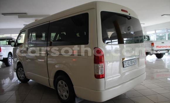 Acheter Occasion Voiture Toyota Hiace Blanc à Maputsoe, Leribe Acheter Occasion Voiture Toyota Hiace Blanc à Maputsoe, Leribe