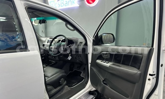 اشتري مستعمل Toyota Hilux White سيارة في Hlotse في Leribe اشتري مستعمل Toyota Hilux White سيارة في Hlotse في Leribe