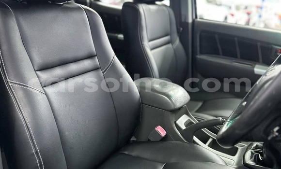 اشتري مستعمل Toyota Hilux White سيارة في Hlotse في Leribe اشتري مستعمل Toyota Hilux White سيارة في Hlotse في Leribe