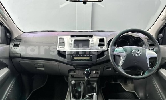 اشتري مستعمل Toyota Hilux White سيارة في Hlotse في Leribe اشتري مستعمل Toyota Hilux White سيارة في Hlotse في Leribe
