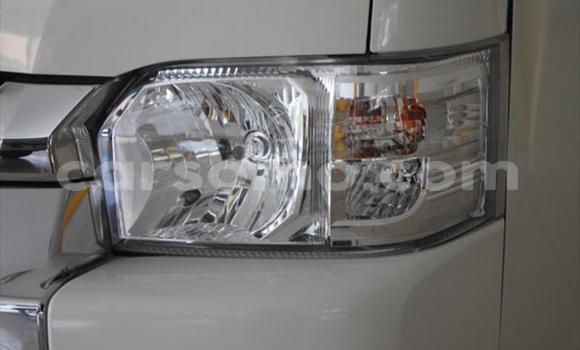 Acheter Occasion Voiture Toyota Hiace Blanc à Maputsoe, Leribe Acheter Occasion Voiture Toyota Hiace Blanc à Maputsoe, Leribe
