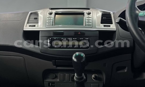 اشتري مستعمل Toyota Hilux White سيارة في Hlotse في Leribe اشتري مستعمل Toyota Hilux White سيارة في Hlotse في Leribe