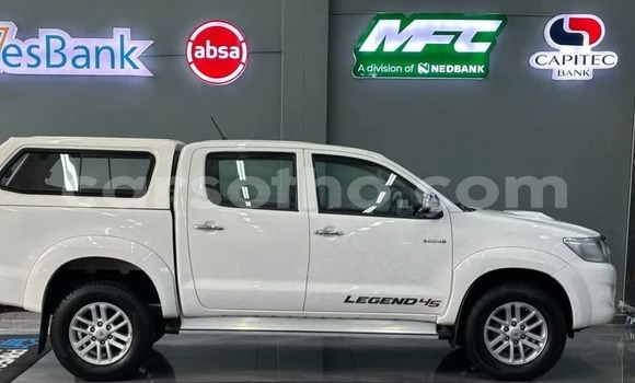 اشتري مستعمل Toyota Hilux White سيارة في Hlotse في Leribe اشتري مستعمل Toyota Hilux White سيارة في Hlotse في Leribe