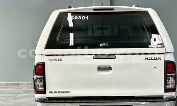 اشتري مستعمل Toyota Hilux White سيارة في Hlotse في Leribe اشتري مستعمل Toyota Hilux White سيارة في Hlotse في Leribe