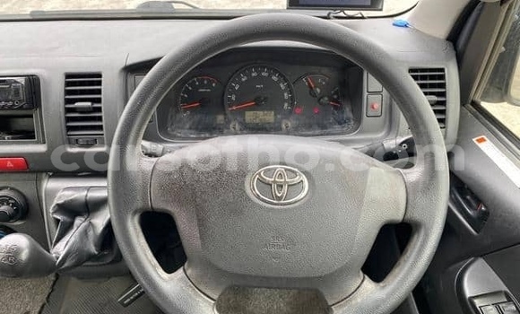 Acheter Occasion Voiture Toyota Hiace Blanc à Maputsoe, Leribe Acheter Occasion Voiture Toyota Hiace Blanc à Maputsoe, Leribe