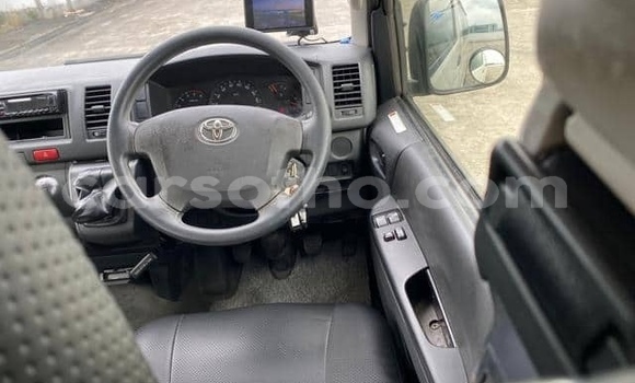 Acheter Occasion Voiture Toyota Hiace Blanc à Maputsoe, Leribe Acheter Occasion Voiture Toyota Hiace Blanc à Maputsoe, Leribe