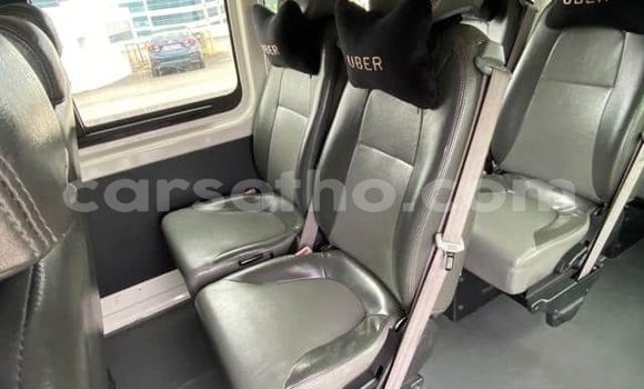 Acheter Occasion Voiture Toyota Hiace Blanc à Maputsoe, Leribe Acheter Occasion Voiture Toyota Hiace Blanc à Maputsoe, Leribe