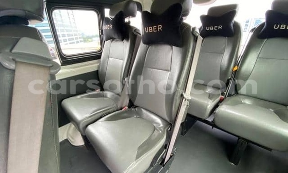 Acheter Occasion Voiture Toyota Hiace Blanc à Maputsoe, Leribe Acheter Occasion Voiture Toyota Hiace Blanc à Maputsoe, Leribe