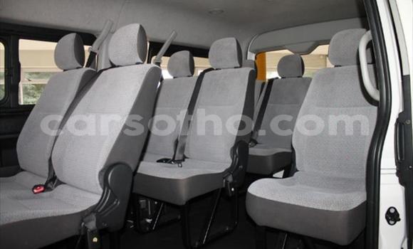 Acheter Occasion Voiture Toyota Hiace Blanc à Maputsoe, Leribe Acheter Occasion Voiture Toyota Hiace Blanc à Maputsoe, Leribe