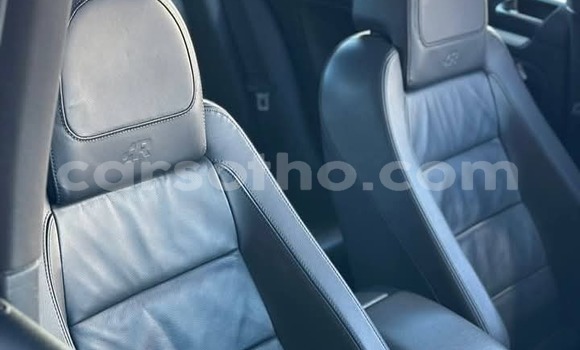 Buy Used Volkswagen Golf R32 Blue Car in Maseru in Maseru Buy Used Volkswagen Golf R32 Blue Car in Maseru in Maseru