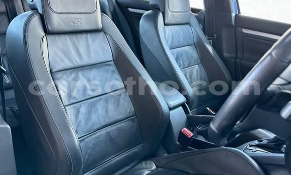 Buy Used Volkswagen Golf R32 Blue Car in Maseru in Maseru Buy Used Volkswagen Golf R32 Blue Car in Maseru in Maseru