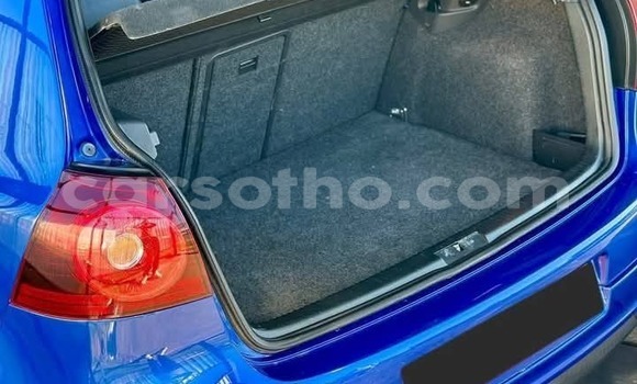 Buy Used Volkswagen Golf R32 Blue Car in Maseru in Maseru Buy Used Volkswagen Golf R32 Blue Car in Maseru in Maseru