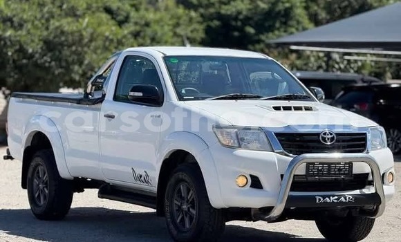 Sayi Na hannu Toyota Hilux White Mota in Maseru a Maseru Sayi Na hannu Toyota Hilux White Mota in Maseru a Maseru