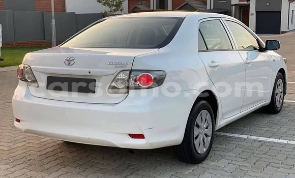 Sayi Na hannu Toyota Corolla White Mota in Maseru a Maseru Sayi Na hannu Toyota Corolla White Mota in Maseru a Maseru