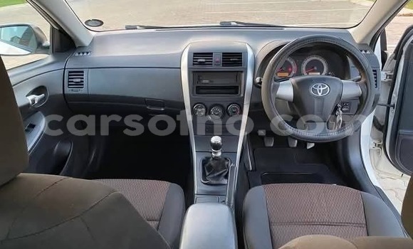 Sayi Na hannu Toyota Corolla White Mota in Maseru a Maseru Sayi Na hannu Toyota Corolla White Mota in Maseru a Maseru