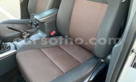 Sayi Na hannu Toyota Corolla White Mota in Maseru a Maseru Sayi Na hannu Toyota Corolla White Mota in Maseru a Maseru