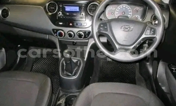 Sayi Na hannu Hyundai i10 Silver Mota in Maseru a Maseru Sayi Na hannu Hyundai i10 Silver Mota in Maseru a Maseru