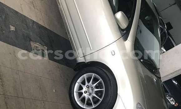 Acheter 2009 Toyota Runx 1.8 à Maseru, Maseru Acheter 2009 Toyota Runx 1.8 à Maseru, Maseru