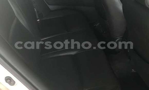 Acheter 2009 Toyota Runx 1.8 à Maseru, Maseru Acheter 2009 Toyota Runx 1.8 à Maseru, Maseru