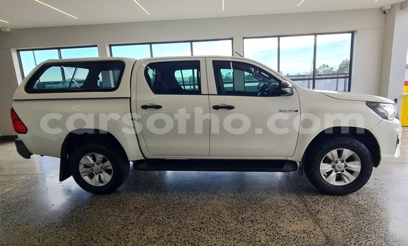 اشتري مستعمل Toyota Hilux White سيارة في Maseru في Maseru اشتري مستعمل Toyota Hilux White سيارة في Maseru في Maseru