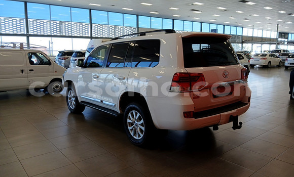 Sayi Na hannu Toyota Land Cruiser White Mota in Maseru a Maseru Sayi Na hannu Toyota Land Cruiser White Mota in Maseru a Maseru