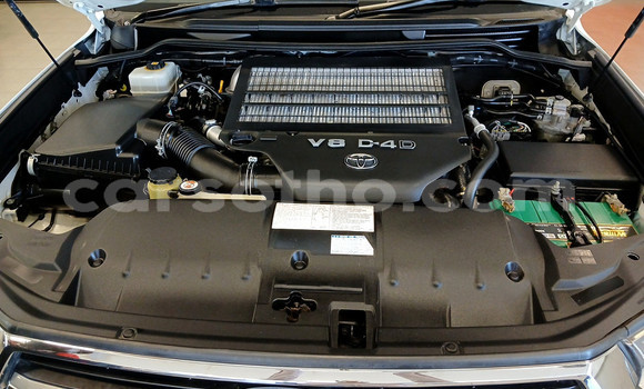 Sayi Na hannu Toyota Land Cruiser White Mota in Maseru a Maseru Sayi Na hannu Toyota Land Cruiser White Mota in Maseru a Maseru