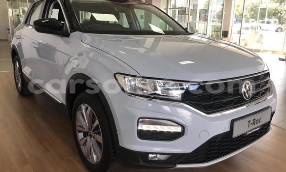 Acheter Occasion Voiture Volkswagen T-Roc Blanc à Maseru, Maseru Acheter Occasion Voiture Volkswagen T-Roc Blanc à Maseru, Maseru