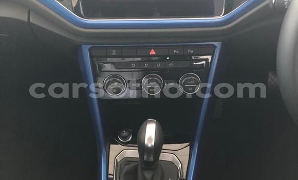 Acheter Occasion Voiture Volkswagen T-Roc Blanc à Maseru, Maseru Acheter Occasion Voiture Volkswagen T-Roc Blanc à Maseru, Maseru