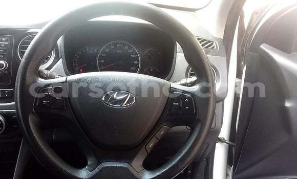 Sayi Na hannu Hyundai i10 White Mota in Maseru a Maseru Sayi Na hannu Hyundai i10 White Mota in Maseru a Maseru