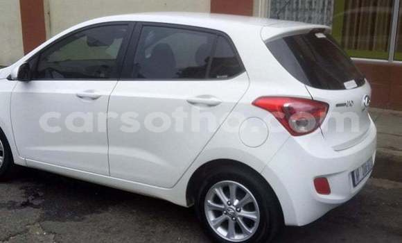 Sayi Na hannu Hyundai i10 White Mota in Maseru a Maseru Sayi Na hannu Hyundai i10 White Mota in Maseru a Maseru