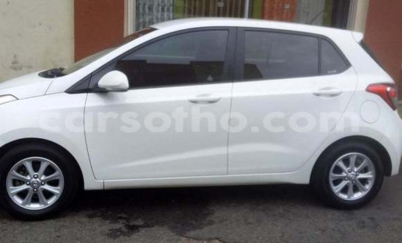 Sayi Na hannu Hyundai i10 White Mota in Maseru a Maseru Sayi Na hannu Hyundai i10 White Mota in Maseru a Maseru