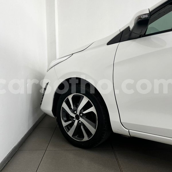 Big with watermark toyota yaris maseru maseru 29644