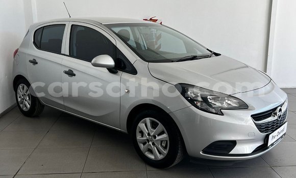 Sayi Na hannu Opel Corsa Silver Mota in Maseru a Maseru Sayi Na hannu Opel Corsa Silver Mota in Maseru a Maseru
