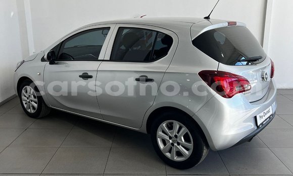 Sayi Na hannu Opel Corsa Silver Mota in Maseru a Maseru Sayi Na hannu Opel Corsa Silver Mota in Maseru a Maseru